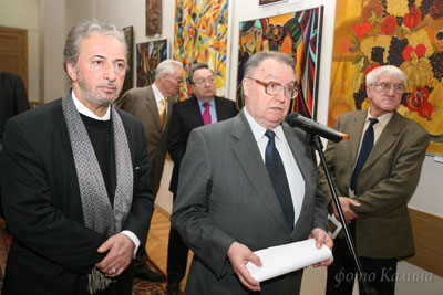 Зураб Пачулия на Выставке своих работ в Дипломатической Академии