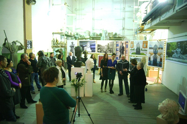 Выставка  "Скульптор в гостях у скульптора"  Вернисаж 6 декабря, 2012 г.