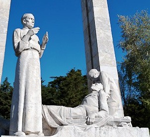 Дмитрий Борисович  Рябичев   монумент "Во имя жизни" в Сочи, 1977 г.(фрагмент) установлен в 1995 г.