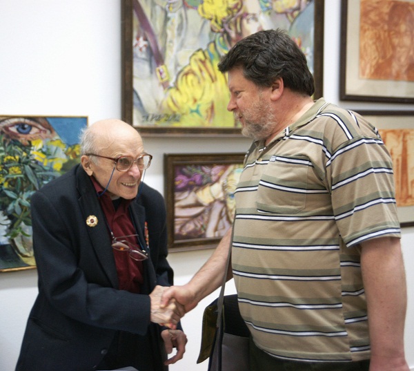 Скульптор Петр Добролюбов  на выставке Леонида Рабичева  в ЦДХ