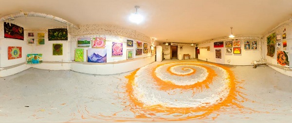 Выставка "Спираль Вселенной"  в Мастерской Рябичевых проект  Александры Пашкиной (Али Апельсиновой)