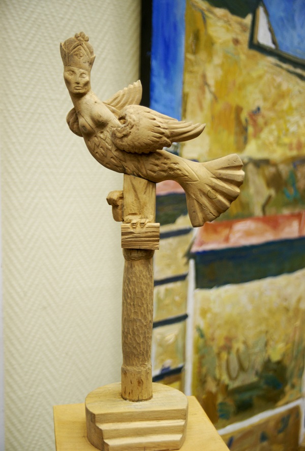Скульптор  В.В, Румянцев "Птица Силин" 2013 г. дерево 20х20х40