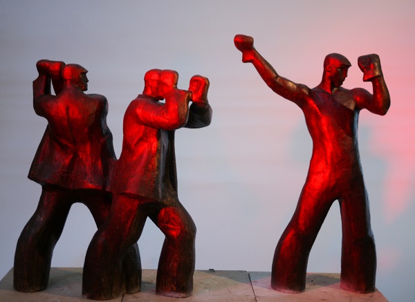 Cкульптор  Александр Вагнер "Рабочие" отлита в Мастерской Александра Рябичева в 2012 г.