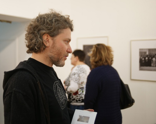 Валерий Близнюк  на своей выставке проект "Образ жизни" Салон ЦДХ 2015 