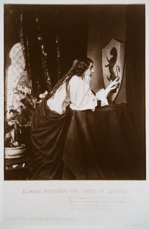 Г. П. Робинсон.  "Элейн, созерцающая щит Ланцелота"  1859 г.   ТОМХ  Выставка в РАХ "Фотографии викторианской эпохи"