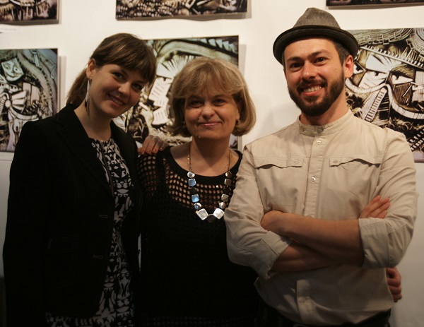 Шеомир Гучепшоко со своей женой Анастасией  и ее мамой Натальей Рубцовой