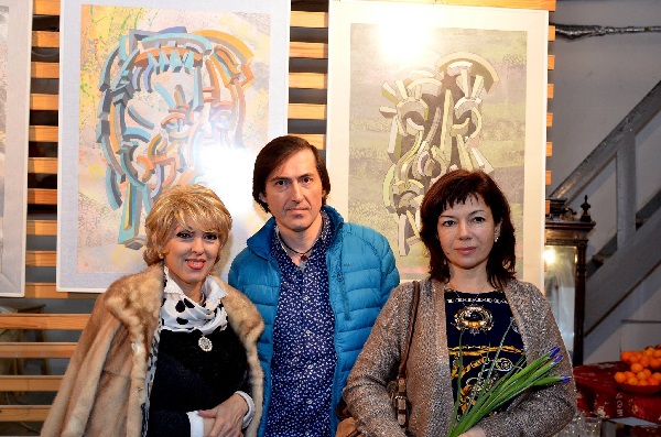 Ирэна Усова и Марат Кадышев -- гости мероприятия с участником выставки Натали Рахлиной
