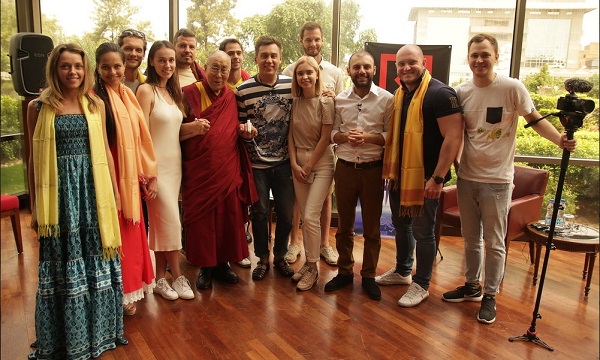 Далай Лама  и делегация Школы Бизнеса "Синергия"