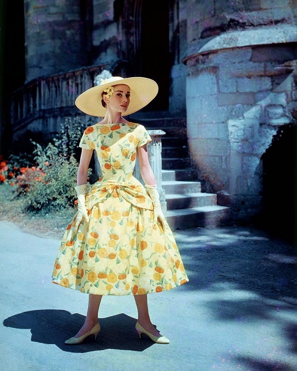 Одри Хепберн Франция, Шато-де-ля-Бланш-Рейне,  май 1956 г.