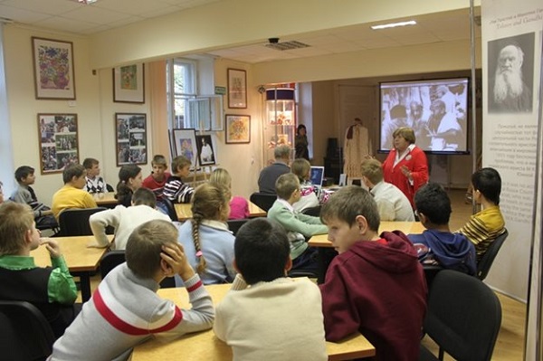 Благотворительная акция «Наполним добротой сердца детей» в коррекционной школе-интернате в Москве
