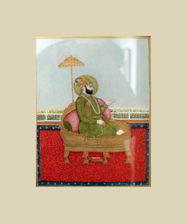 "Портрет знатного мужчины"  Индия  18 в.  бумага, водяные краски, позолота Музей Востока, Москва 