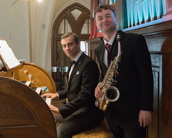 Дуэт Алексей Круглов  (саксофон)  Игорь Гольденберг  (фортепиано) участники Благотворительного концерта  в Соборной Палате  25 декабря 2019 года