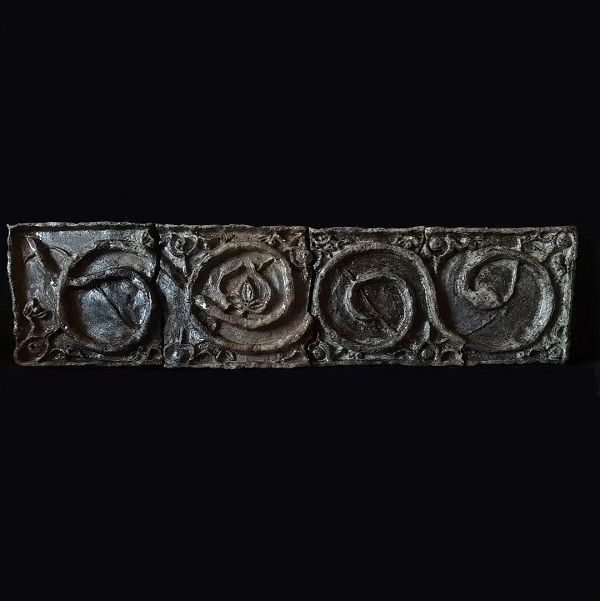Мария Комыса "Белая Змея "  керамика, раку обжиг, 95х32 2022 г.