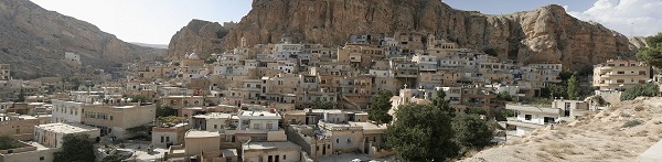 Маалу́ла (Маалю́ля, Маалю́ла, араб. معلولا‎; сир. ܡܥܠܘܠܐ; иуд.-арам. ‏מעלולא‏‎, maʕlūlā) — небольшой город в Сирии, жители которого являются христианами и мусульманами, до сих пор говорящими на одном из арамейских языков. Находится примерно в 55 километрах к северо-востоку от Дамаска, столицы Сирии.